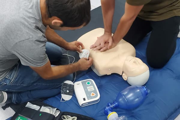Cursos de soporte vital básico y desfibrilación en Vilagarcía